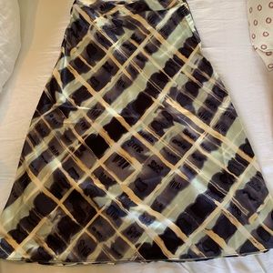 NWT HM Skirt Womens Size 2 Zip Up Green Purple Yellow